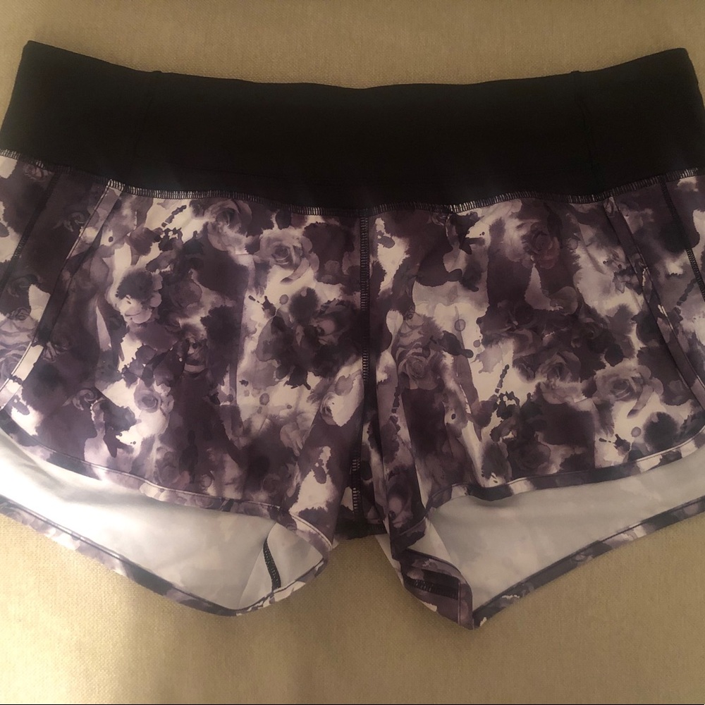Lulu Run Times Shorts, Size 10, Black/White Floral